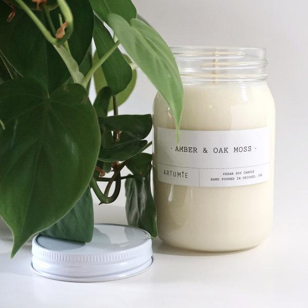 Amber & Oak Moss 16 oz Soy Candle